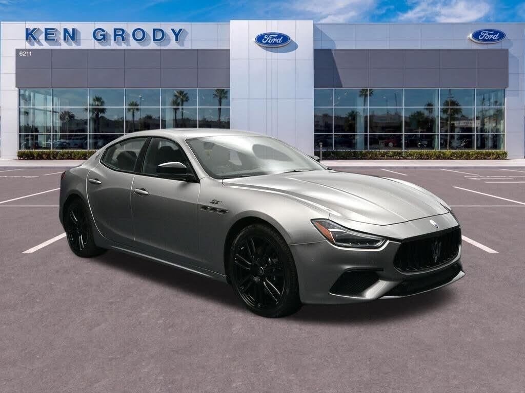 2022 Maserati Ghibli GT — photo 1 of 2