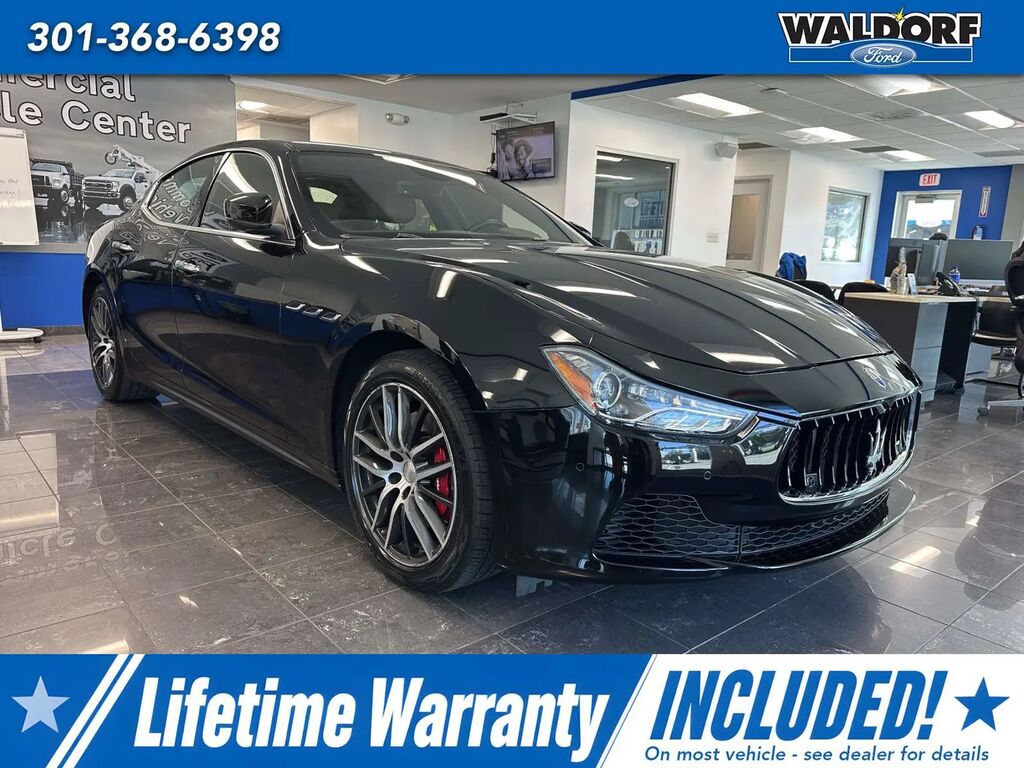 2017 Maserati Ghibli Base — photo 1 of 13