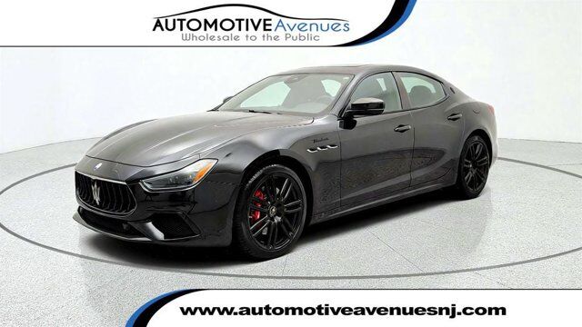 2023 Maserati Ghibli Modena Q4