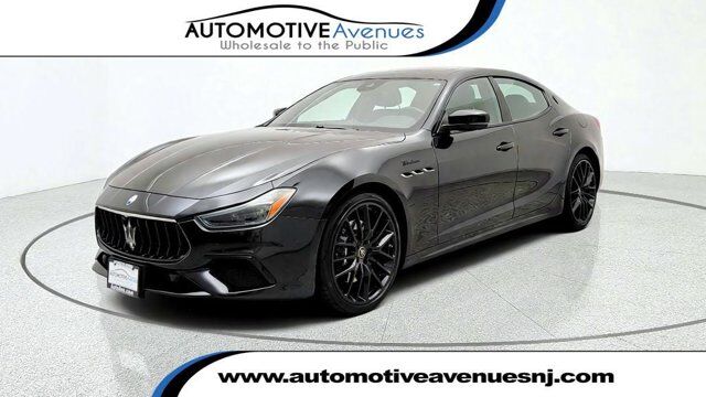 2023 Maserati Ghibli Modena Q4