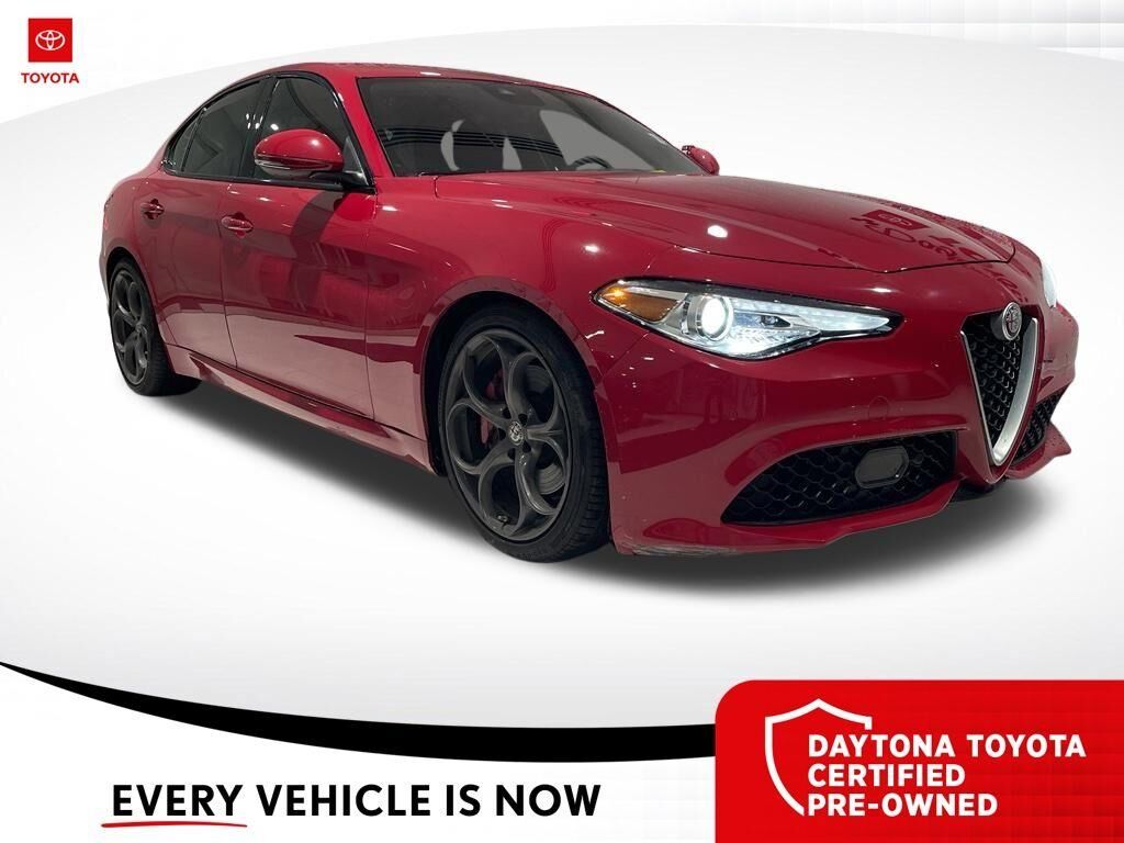 2017 Alfa Romeo Giulia Ti — photo 1 of 10