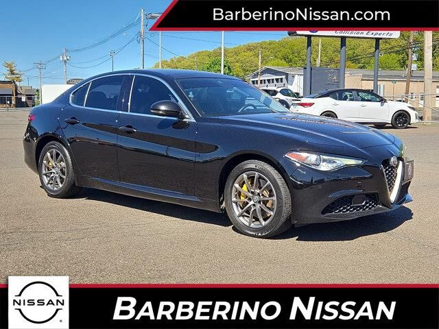 2018 Alfa Romeo Giulia Base