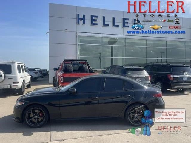 2018 Alfa Romeo Giulia Ti — photo 1 of 2