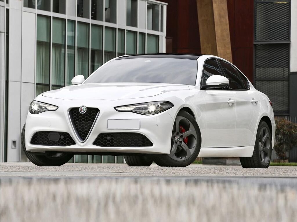 2018 Alfa Romeo Giulia Ti — photo 1 of 14