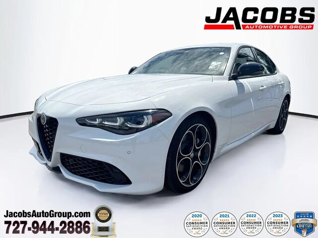 2025 Alfa Romeo Giulia Base