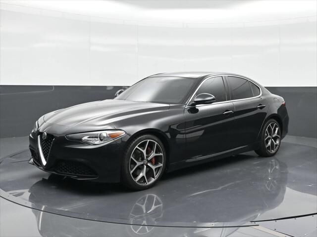 2021 Alfa Romeo Giulia Ti — photo 1 of 7
