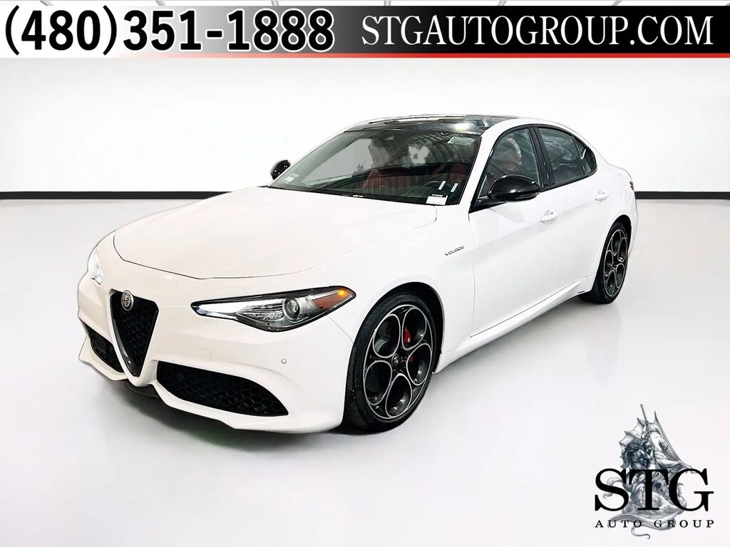 2023 Alfa Romeo Giulia Veloce — photo 1 of 13