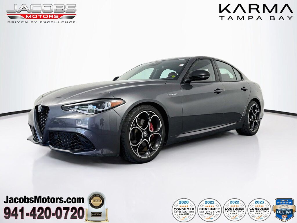 2024 Alfa Romeo Giulia Veloce — photo 1 of 13