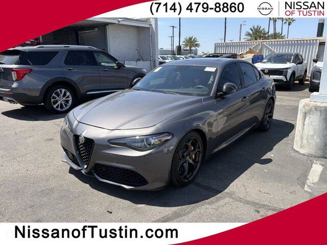 2019 Alfa Romeo Giulia Ti Sport — photo 1 of 3