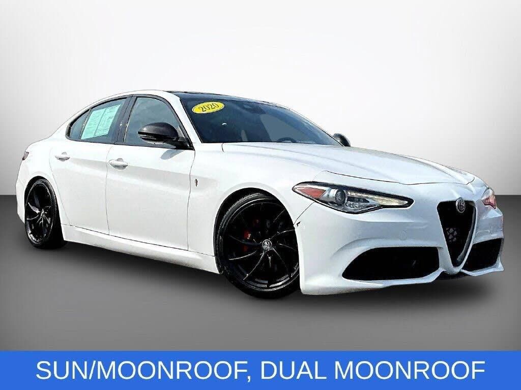 2020 Alfa Romeo Giulia Base — photo 1 of 1