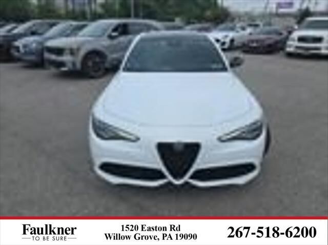2023 Alfa Romeo Giulia Veloce — photo 1 of 11
