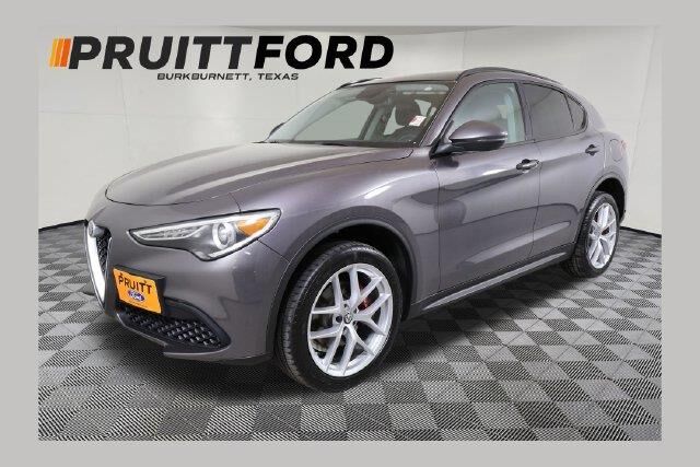 2019 Alfa Romeo Stelvio Base