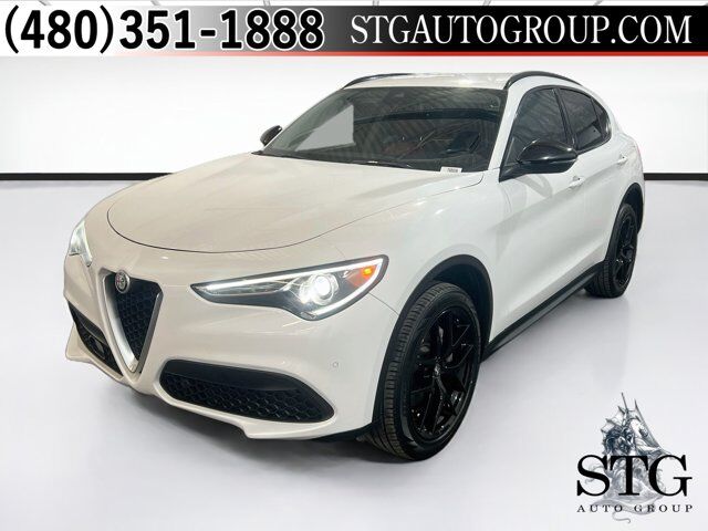 2021 Alfa Romeo Stelvio Base