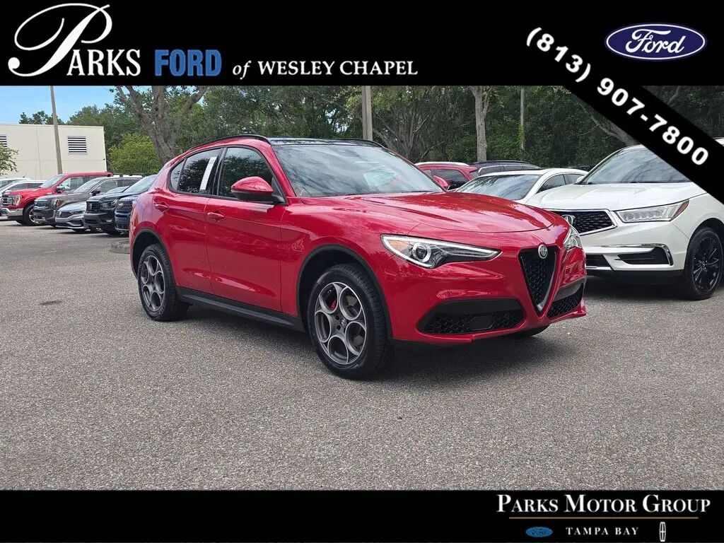 2023 Alfa Romeo Stelvio Sprint — photo 1 of 26