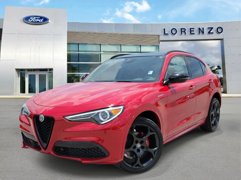 2022 Alfa Romeo Stelvio Ti — photo 1 of 13