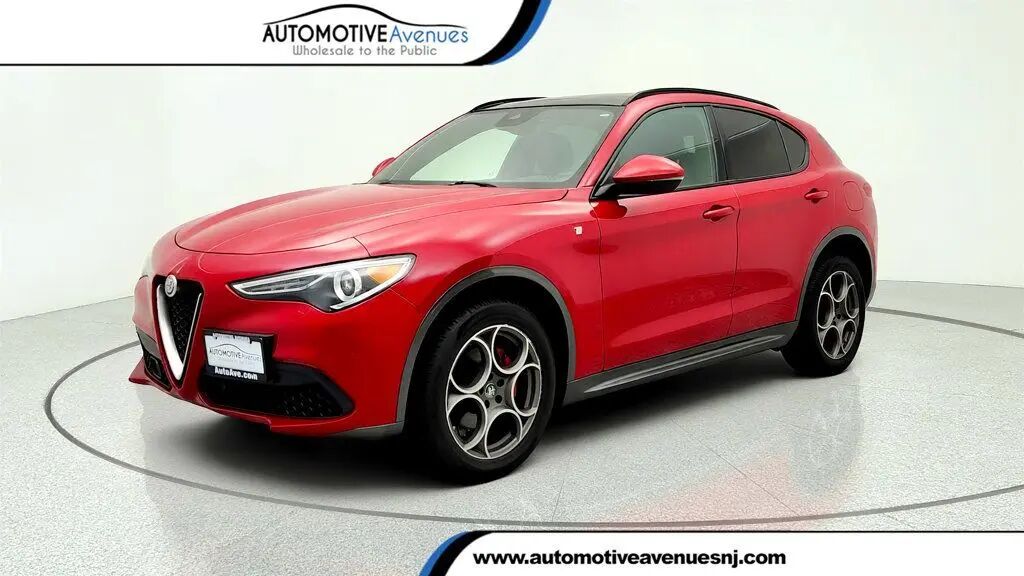 2022 Alfa Romeo Stelvio Ti — photo 1 of 26