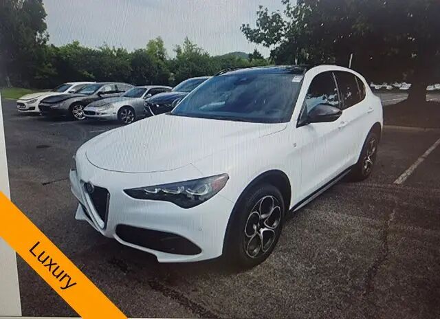 2024 Alfa Romeo Stelvio Ti