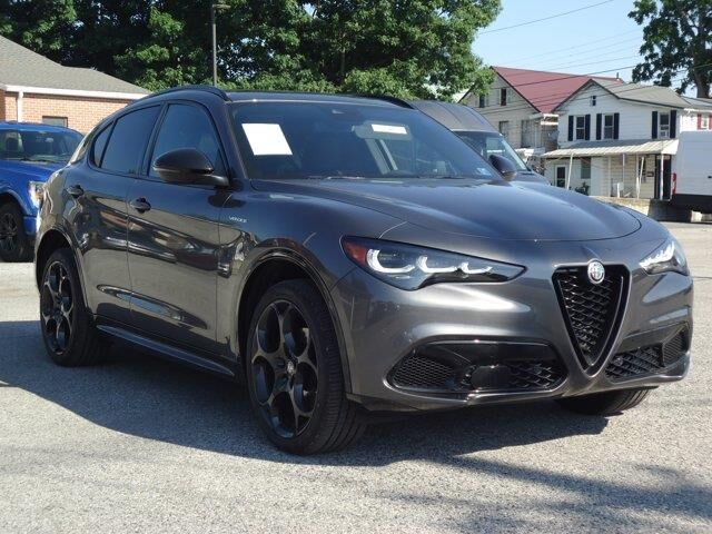 2024 Alfa Romeo Stelvio Ti — photo 1 of 14