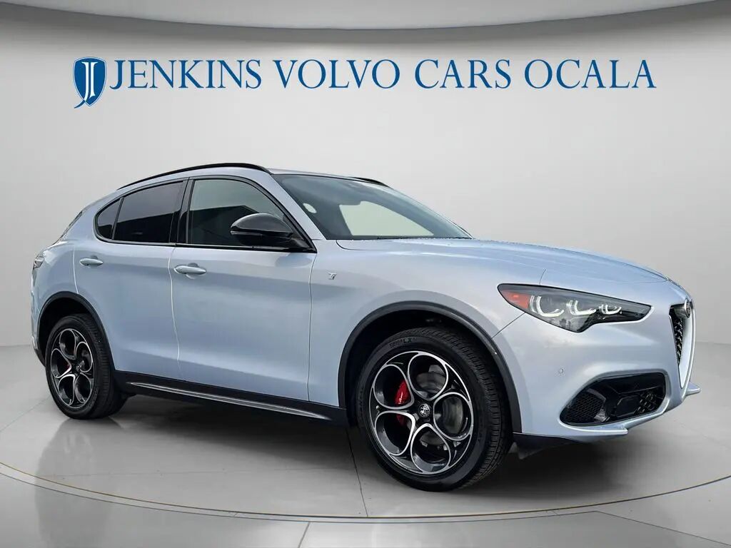 2024 Alfa Romeo Stelvio Ti — photo 1 of 13