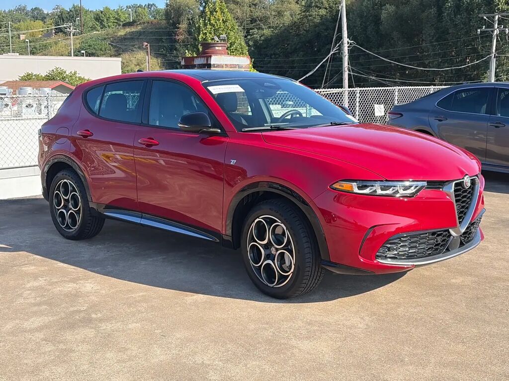 2024 Alfa Romeo Tonale Hybrid Ti — photo 1 of 5