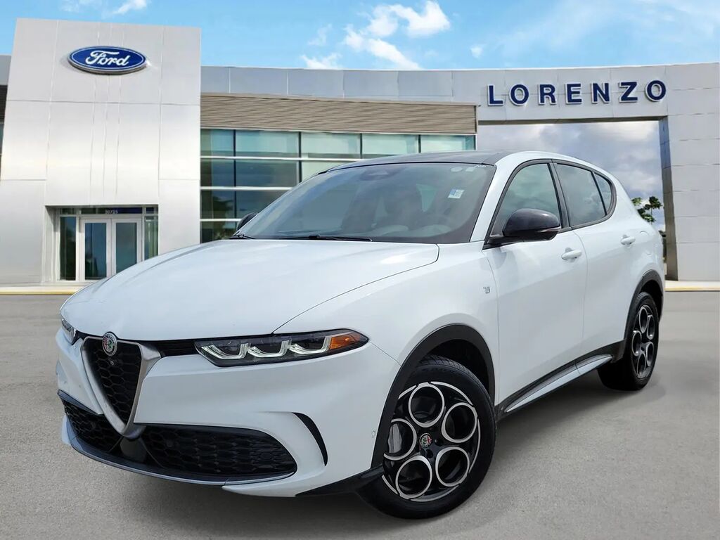 2024 Alfa Romeo Tonale Hybrid Ti — photo 1 of 13