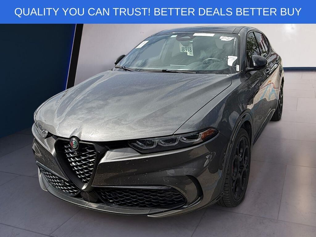 2024 Alfa Romeo Tonale Hybrid Veloce — photo 1 of 13