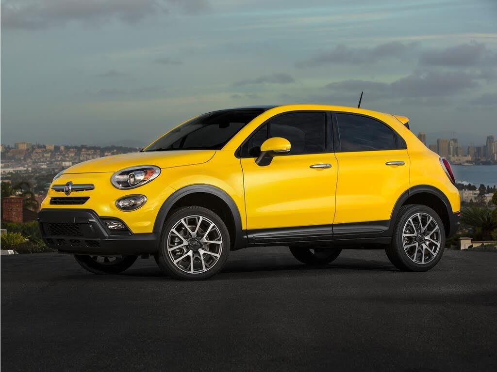 2016 FIAT 500X Easy — photo 1 of 13