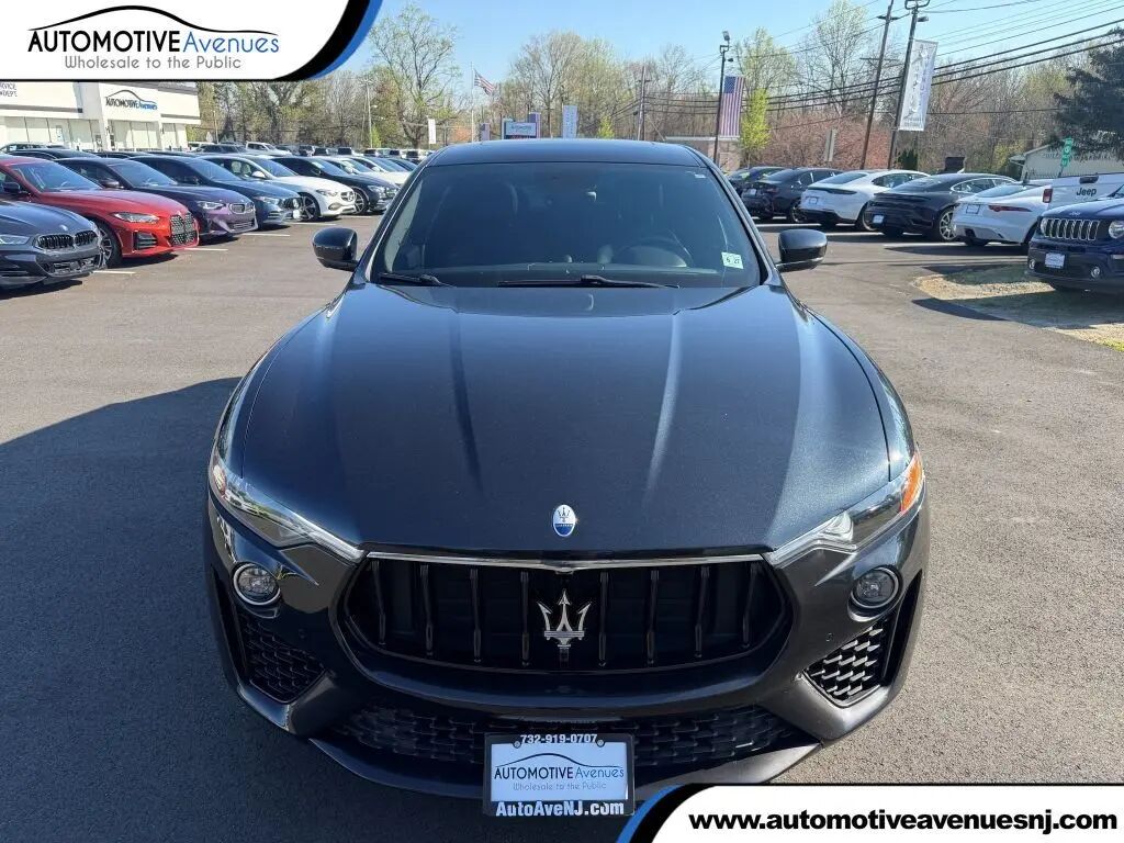 2022 Maserati Levante Modena — photo 1 of 13